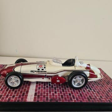 Carousel 1:18 - Voiture de course miniature - Watson, Nieuw