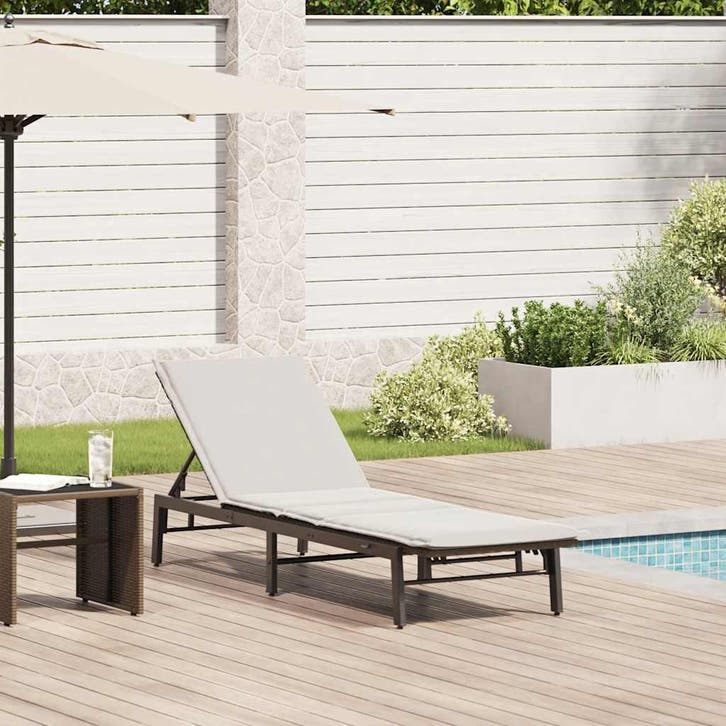 vidaXL Ligstoel met kussen bruin polyrotan, Tuin en Terras, Ligbedden, Nieuw, Verzenden