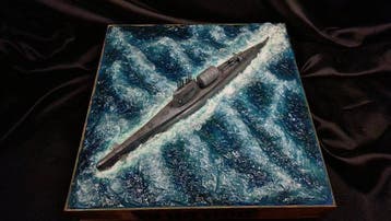 “The Grey Hunter” – Diorama artigianale sottomarino in mare, Nieuw