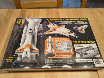 AMT 1:200 - Modèle réduit - Moonraker Space Shuttle with