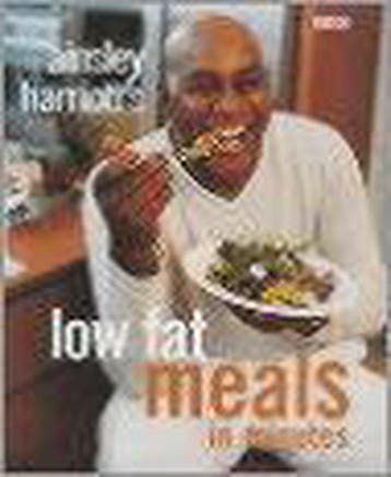 AINSLEY HARRIOTTS LOW FAT MEALS 9780563534808, Verzenden, Zo goed als nieuw, Ainsley Harriott