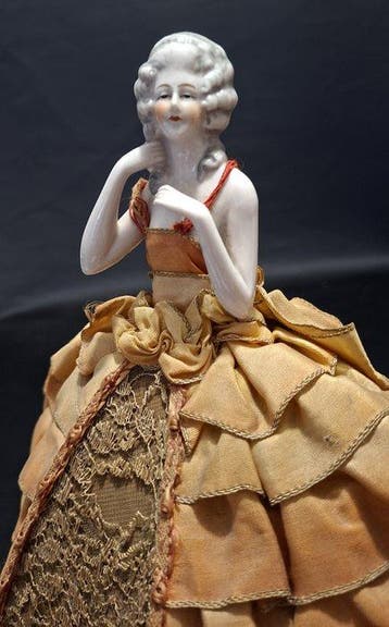 Unknown Manufacturer - Poupée - Glazed Porcelain Half Doll -