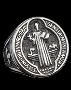 Sint-Benedictus-uitdrijvingssignetring: Verjaging van het
