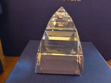 Swarovski - Beeldje - Papier piramide - Kristal