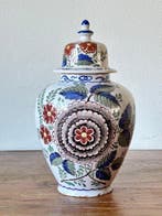 Vase - Faïence - Vase à couvercle / Urn