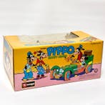 Bburago × Disney – Pippo Goofy Dingo Racing Car Model – 1983