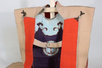 Armure - Japon - Jinbaori avec Muneate, emblème familial :