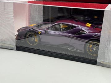 BBR 1:12 - Modelauto - Ferrari SF90XX Stradale Viola HK,
