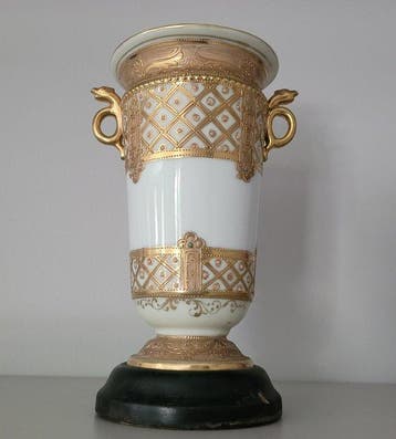 Paar antieke Noritake Nippon moriage porseleinen urnvazen
