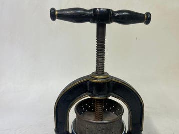 Pers Industrial - antieke eendenpers