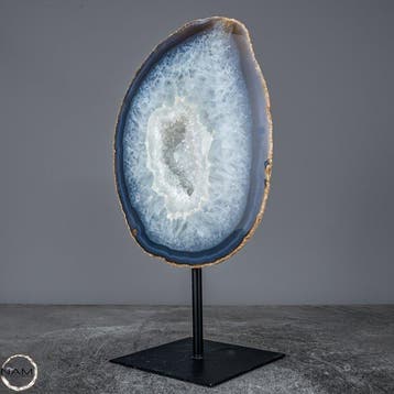 Natuurlijke, zeldzaam gekleurde agaat- en chalcedoondruse op, Verzamelen