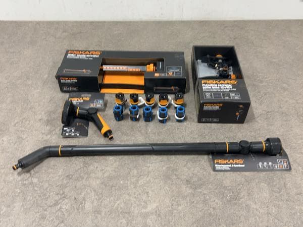 Veiling - Fiskars tuinbewatering set 14-delig, Tuin en Terras, Hand-tuingereedschap