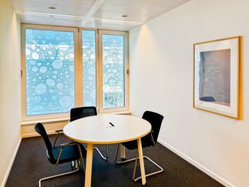 Kantoorruimte voor 4 in Regus Docks Bruxsel, Verzenden