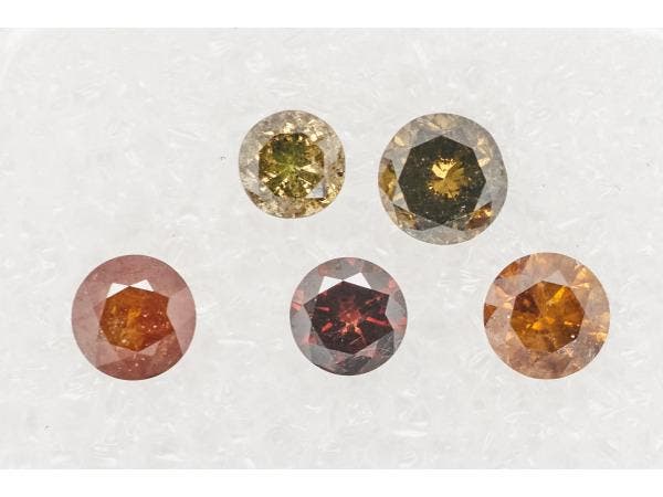 Veiling - Behandelde diamanten – Rond briljant – Fancy k, Handtassen en Accessoires, Edelstenen