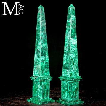 Paire dobélisques en malachite Malachite - Hauteur : 394 mm