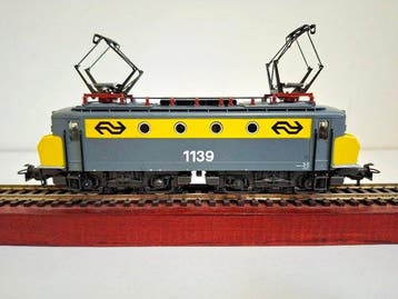 Märklin H0 - 3324 - Locomotive électrique (1) - Série 1100,, Hobby en Vrije tijd, Nieuw