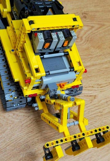 Lego Set - Technic - LEGO Technic 8275 Motorized Bulldozer