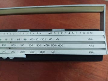 Bang & Olufsen - Beolit 700 Radio à transistors