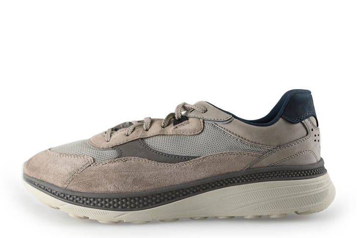 Geox Sneakers in maat 44 Beige, Kleding | Heren, Schoenen, Overige kleuren, Zo goed als nieuw, Sneakers, Verzenden