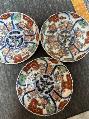 Bord (3) - Meiji Period Japanese Imari-Style Small Dishes, Antiek en Kunst