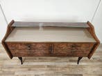 Commode - Commode en noyer burl avec double plateau en verre