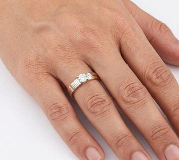 Ring - 14 karaat Geel goud - 0.40ct. tw. Diamant, Handtassen en Accessoires, Ringen, Nieuw