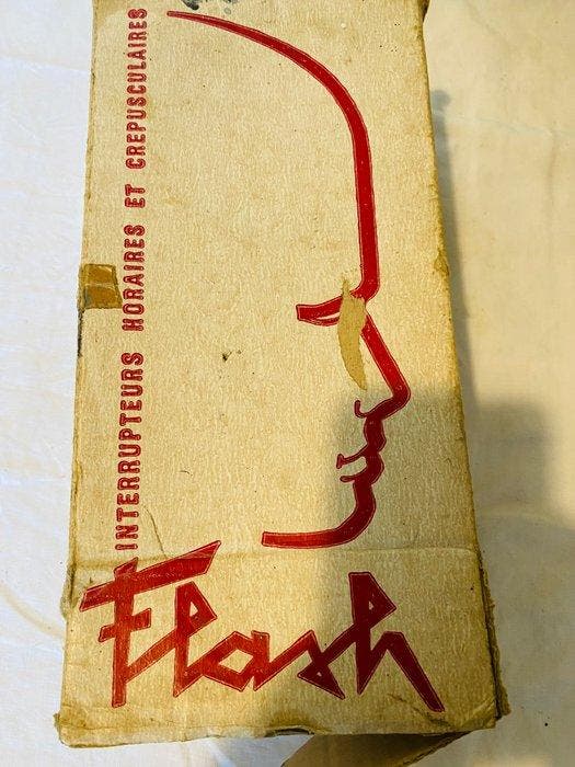 Interrupteur horaire mécanique Flash , La Vedette S.A. -, Antiek en Kunst, Curiosa en Brocante
