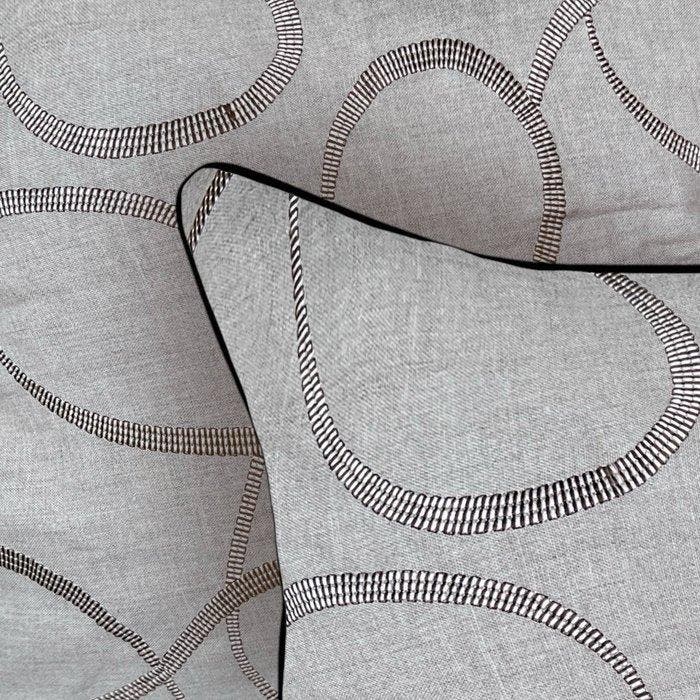 Larsen - Nieuwe set van twee - Kussen, Antiquités & Art, Tapis & Textile