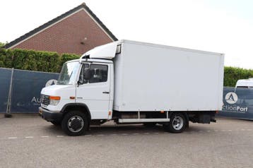 Veiling: Bakwagen Vrachtwagen Mercedes-Benz Vario 813D Diese