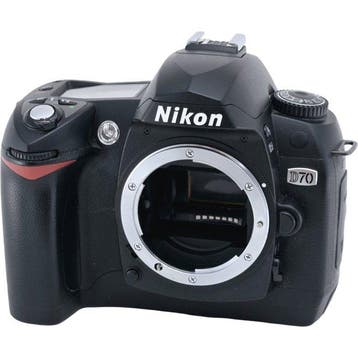 Nikon D70 + AI AF Zoom-Nikkor 28-70mm F3.5-4.5D + Sigma