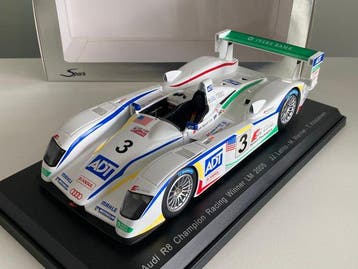 Spark 1:18 - Voiture de course miniature - Audi R8 #3 Team