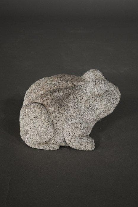 A Japanese granite frog garden sculpture - Sculpture, Antiquités & Art, Antiquités | Autres Antiquités