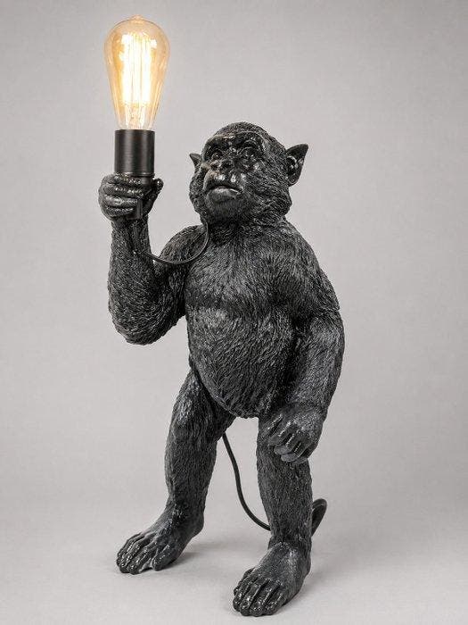 Beeld, staande aap met lamp - 52 cm - polyresin, Antiek en Kunst, Kunst | Designobjecten