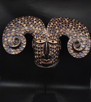 helm - Yoruba - Nigeria (Zonder minimumprijs)