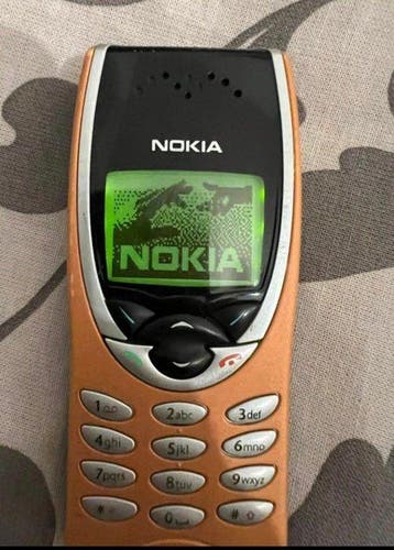 Nokia 8210 - Mobiele telefoon (1), Nieuw