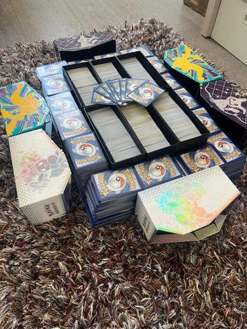 Pokémon - 2500 Bulk kaarten, Hobby en Vrije tijd, Nieuw