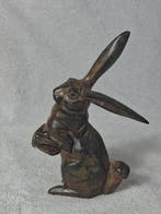 Pierre Chenet (XX-XXI) - Sculpture, Le Lapin a la pose -