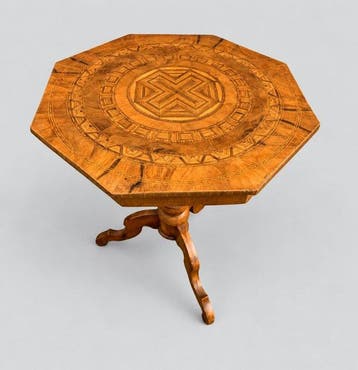 Table - Noyer, marqueterie et incrustation