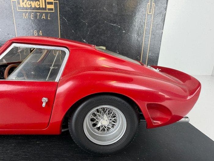 Revell 1:12 - Modelauto - Ferrari 250 GTO 1964, Hobby & Loisirs créatifs, Voitures miniatures | 1:5 à 1:12