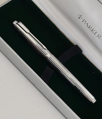 Parker - 75 Godron – Mirror-Finish Silver 30µ – Flat Tassies, Verzamelen, Nieuw