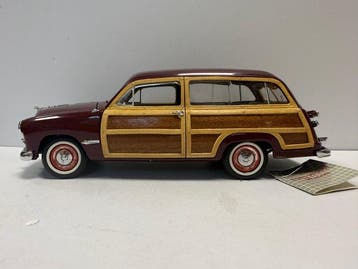 Franklin Mint 1:24 - Voiture miniature - 1949 Ford Woody, Nieuw