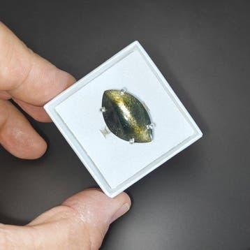 Ring in gouden obsidiaan. Mooie variëteit. Bevestiging op