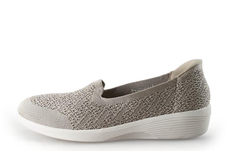 Skechers Instappers in maat 40 Beige, Kleding | Dames, Schoenen, Beige, Zo goed als nieuw, Instappers, Verzenden