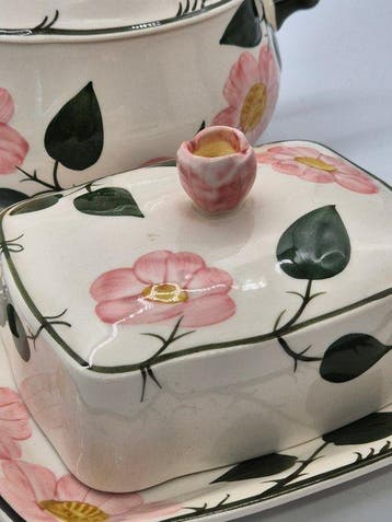 Villeroy & Boch – Wild-Rose – Terrine und Butterdose –, Antiek en Kunst