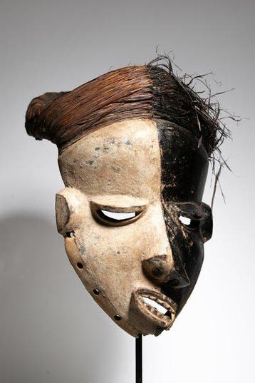 Mbangu-ziekte masker - Pende - DR Congo (Zonder