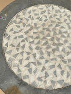 Tafel - Metaal, Steen, Marmer - Een vintage tafel met