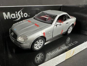 Maisto 1:18 - Cabriolet miniature - Mercedes-Benz SLK 230