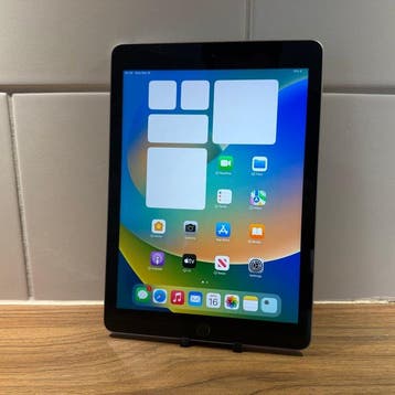 Apple iPad (5th Generation) 128GB Wifi - Mobiele telefoon, Nieuw