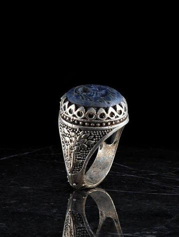 Islamitisch Zilver Ring met lapis lazuli intaglio (Zonder