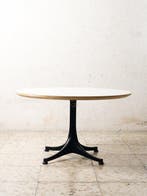 Vitra - George Nelson - Salontafel - Nelson Pedestal Table -